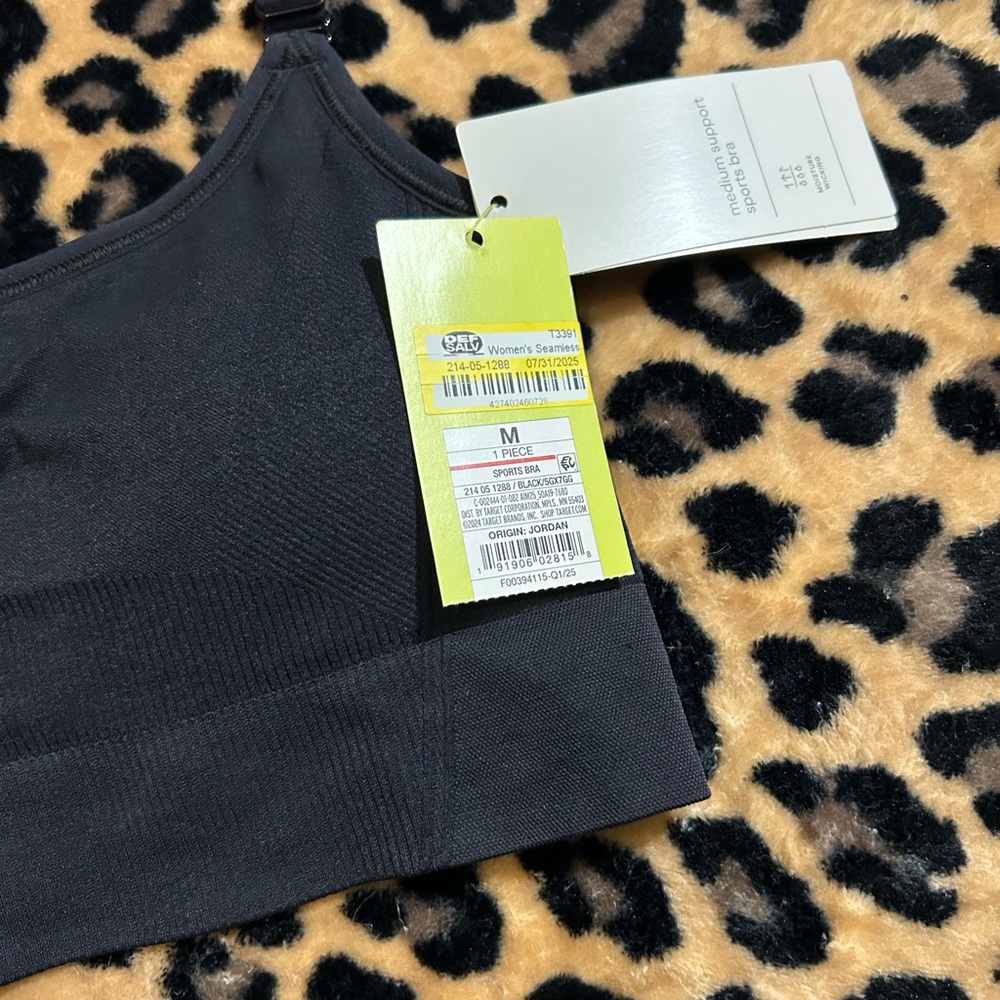 all in motion Black Seamless Crossback Sports Bralette - Picture 3 of 4